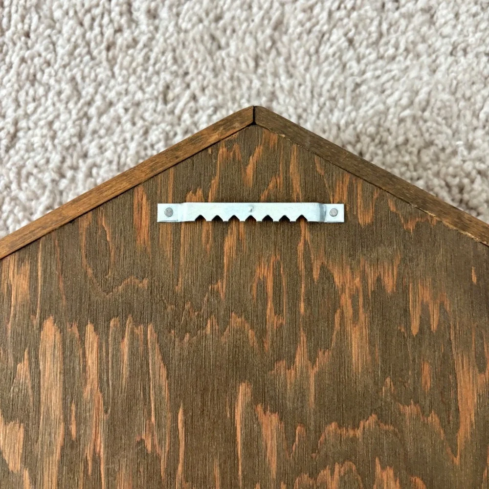 N/A charming wooden